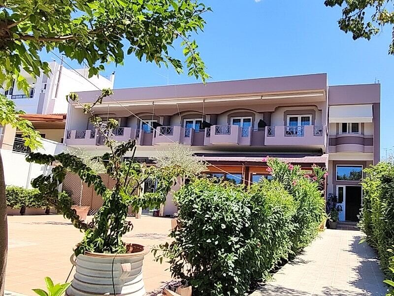 Akrotiri Apartments