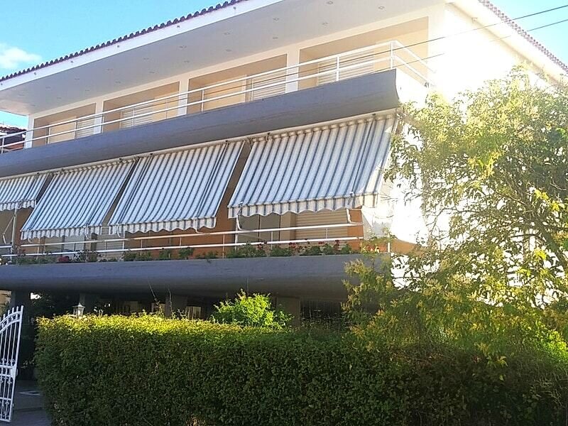 Nikos Apartments