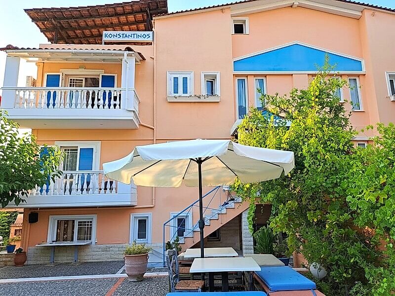 Konstantinos Hotel