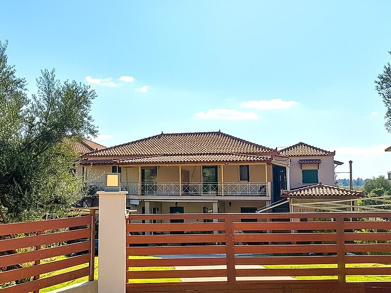 Anna Apartments