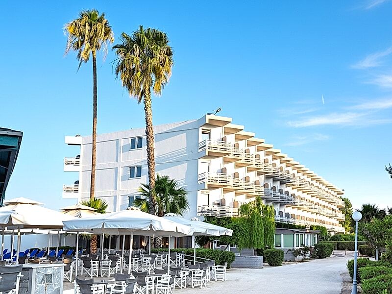 The Grove Seaside Hotel
