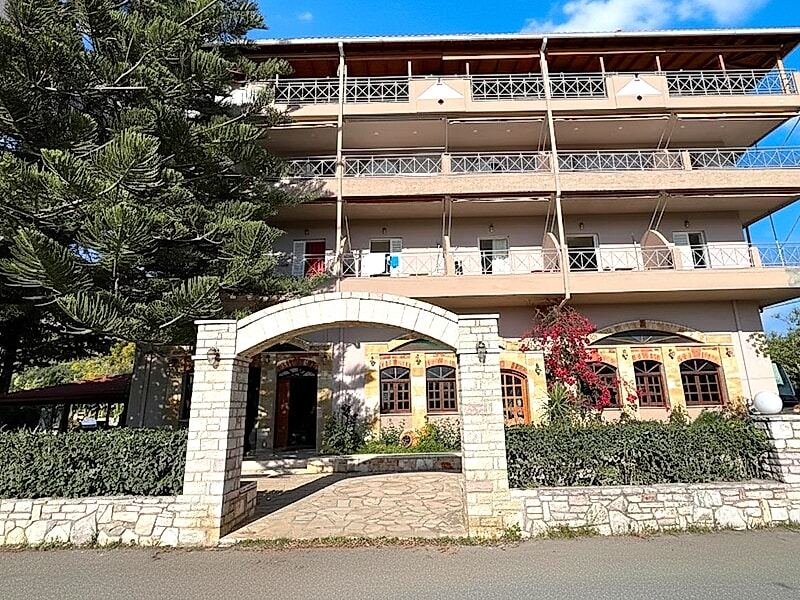 Kaiafas Lake Hotel
