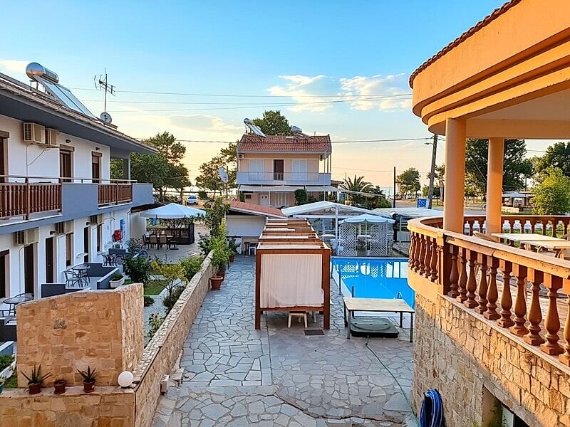 Hellas
